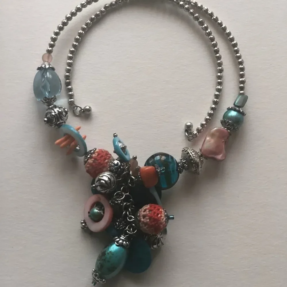 𝅺BOHO mixed beads & shells choker - Picture 3 of 3